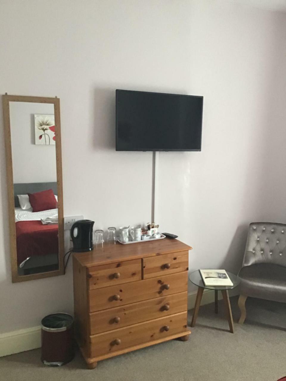 Anglebury House Guest house