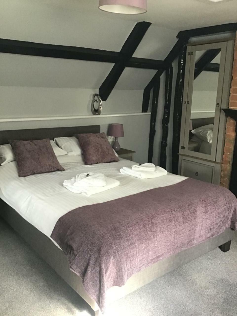 Anglebury House Guest house *